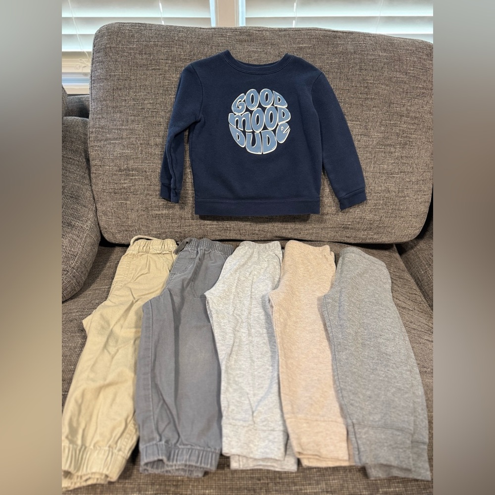 Boys 24M Outfit Bundle – Sweatshirt + 5 Pants (6 pcs)
